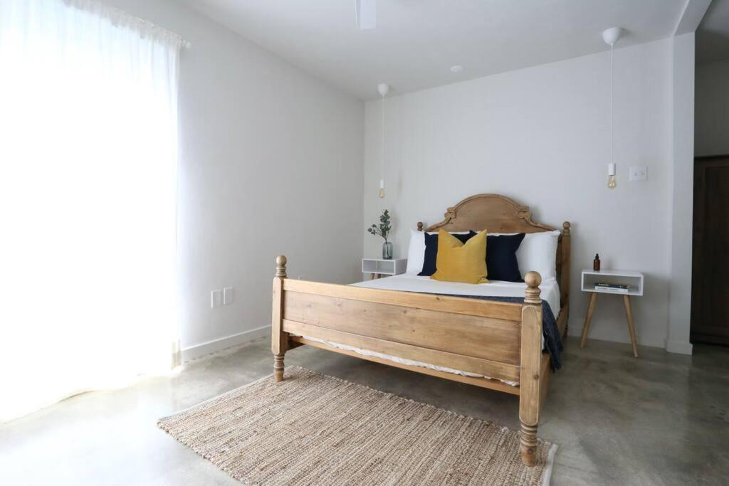 Concrete Suite 5 Min Walk To Shands Uf Gainesville Buitenkant foto