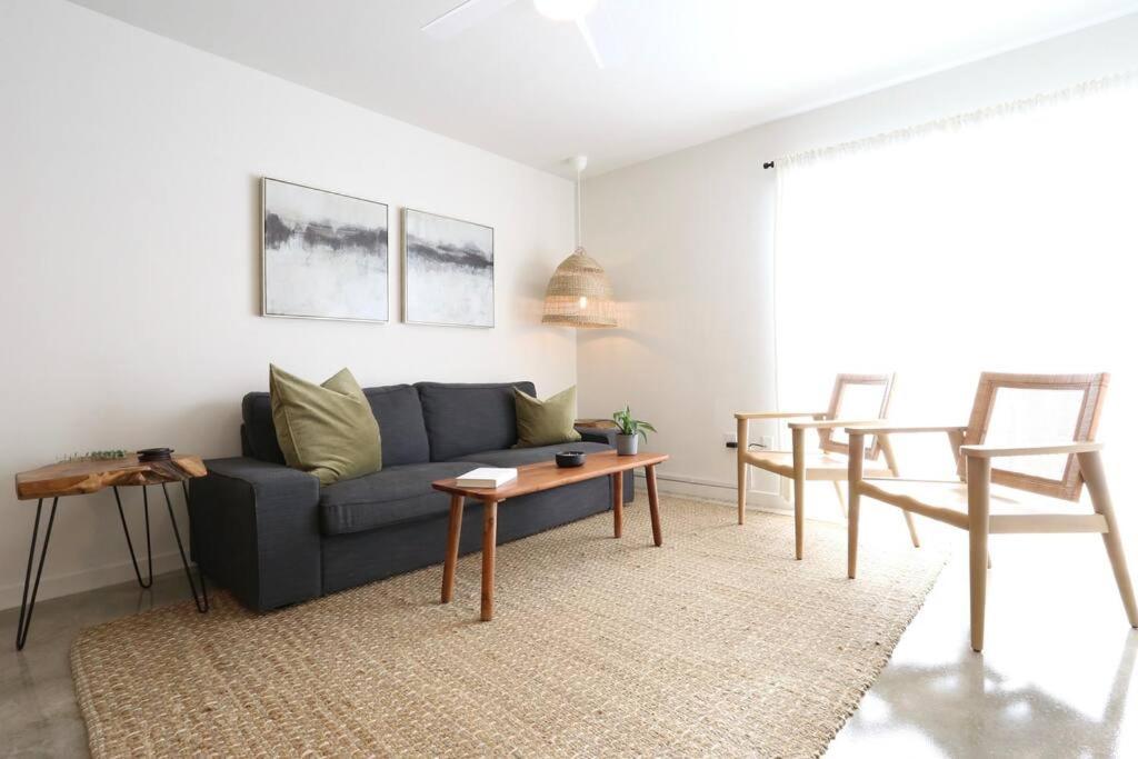 Concrete Suite 5 Min Walk To Shands Uf Gainesville Buitenkant foto