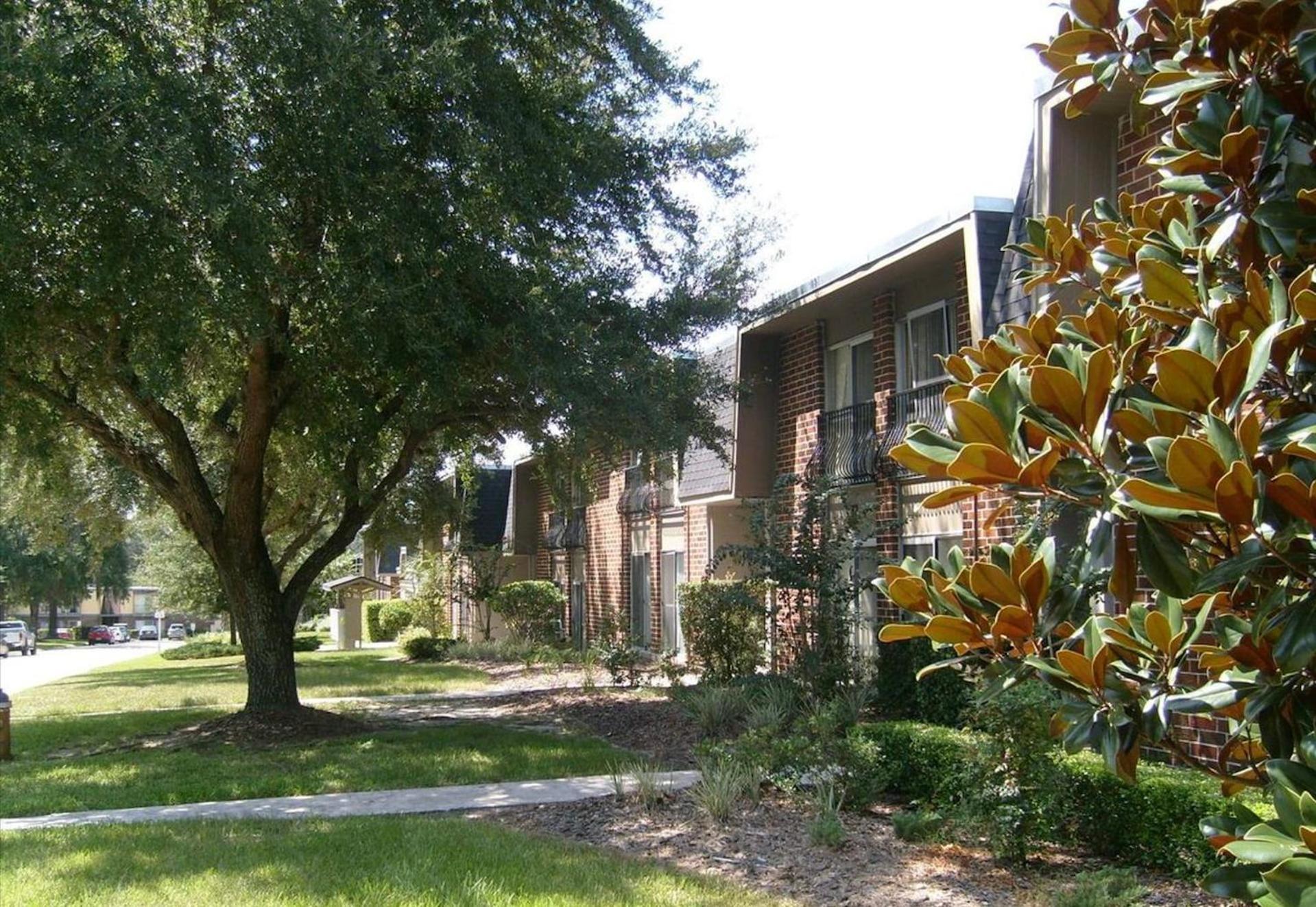 Concrete Suite 5 Min Walk To Shands Uf Gainesville Buitenkant foto